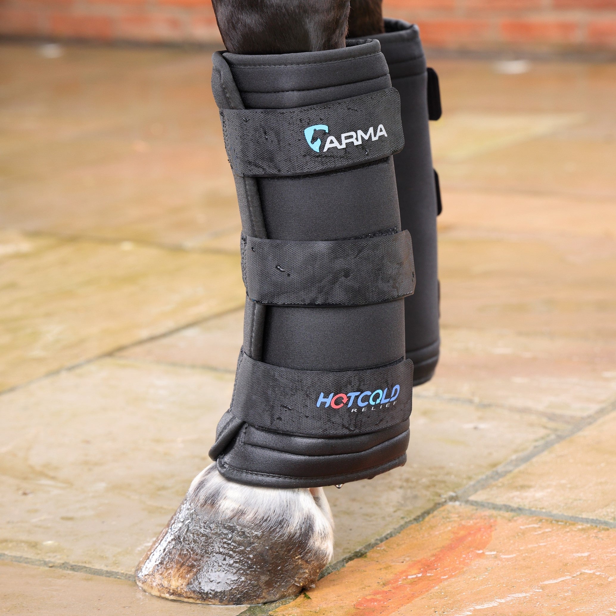 ARMA Hot/Cold Relief Boots